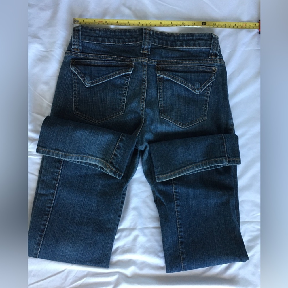 Eleven by Venus Williams size 2, dark wash jeans with back snap pockets. - Picture 3 of 7
